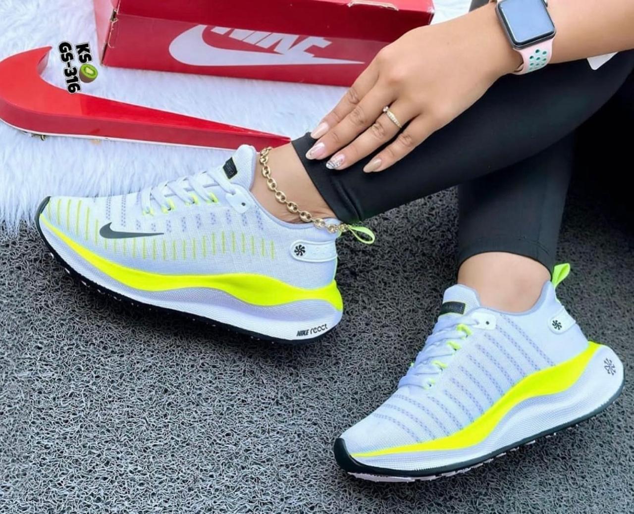 Tenis Nike ReactX Running Dama