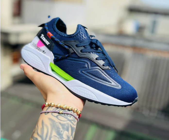 Tenis Adidas Tracer